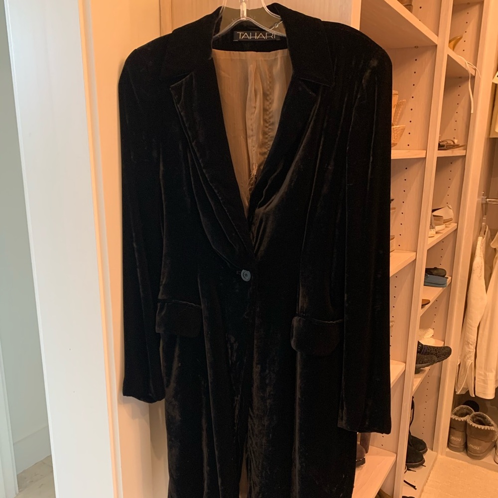 Tahari vintage coat size 6